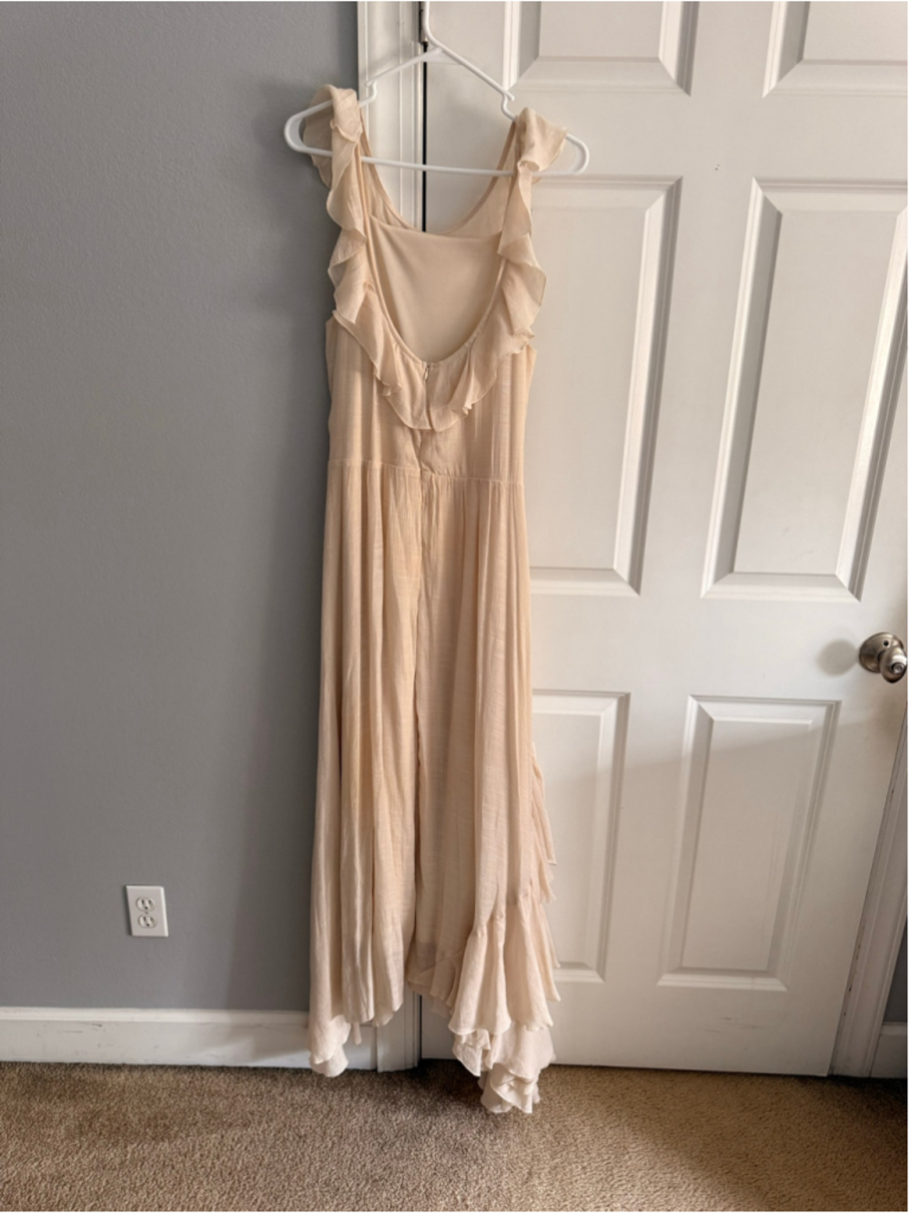 Women's Mia Joy Maxi Dress Size M Beige Ruffled Hem View 5